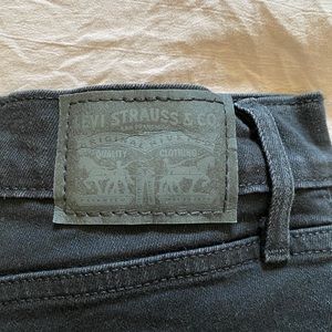 LEVIS JEANS